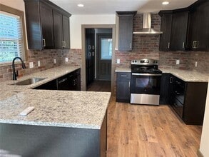 802 Ruth Parker Ln in Glen Rose, TX - Building Photo - Building Photo