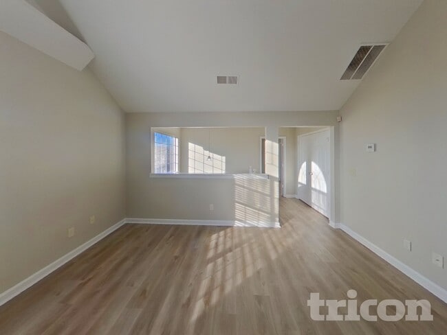 868 Asbury Way in Lithonia, GA - Foto de edificio - Building Photo