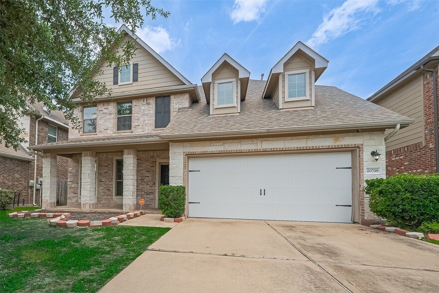 20718 Bandrock Terrace, Unit B6-2020 in Richmond, TX - Building Photo
