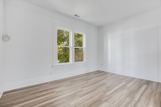 1511 SW Columbia St in Portland, OR - Building Photo - Building Photo