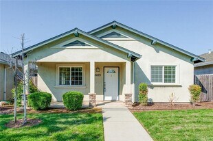 2675 Ceanothus Ave in Chico, CA - Building Photo