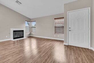 8016 Tulum Ct in Las Vegas, NV - Building Photo - Building Photo