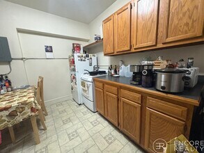 1800 Commonwealth Ave in Boston, MA - Building Photo - Building Photo