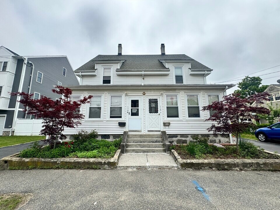 114 Intervale St in Quincy, MA - Building Photo