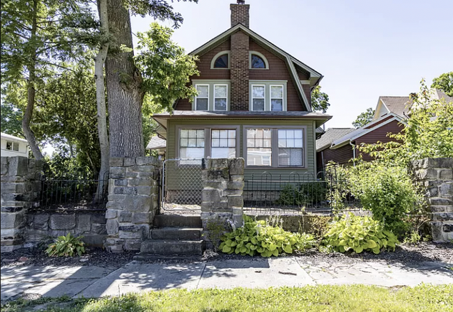 property at 852 Ohio Ave