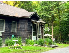 8326A Back Creek Rd in Boston, NY - Building Photo - Building Photo