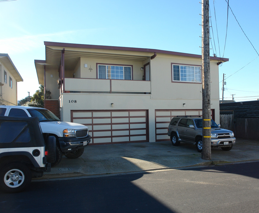 108 Salada Ave in Pacifica, CA - Building Photo