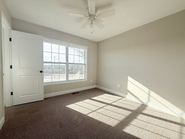 5200 Oak Pt Ct in Cookeville, TN - Building Photo - Building Photo