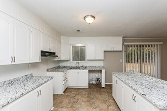 258 Melrose Dr in Jackson, MS - Foto de edificio - Building Photo