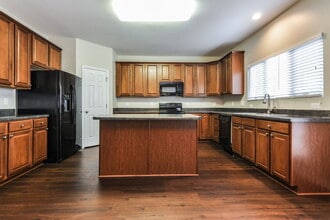 5245 Emerald Spring Dr in Knightdale, NC - Building Photo - Building Photo