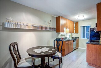 20800 W Homestead Rd in Cupertino, CA - Building Photo - Building Photo