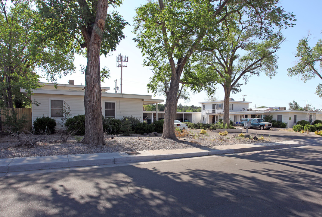 1100 Wilmoore Dr SE in Albuquerque, NM - Building Photo