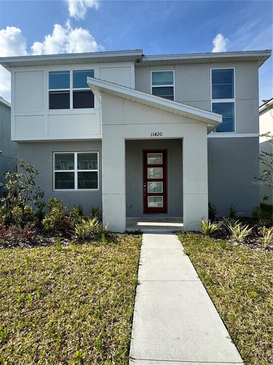 11420 Sunsail Ave in Orlando, FL - Building Photo