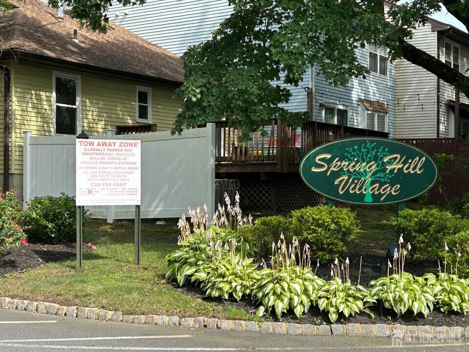 7 Pendleton Pl in Old Bridge, NJ - Building Photo