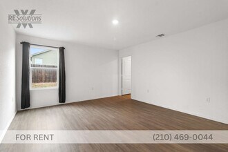 12058 Still Pass in San Antonio, TX - Building Photo - Building Photo