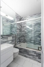 321 E 10th St in New York, NY - Building Photo - Building Photo