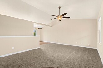 3761 Mt Flora St in Wellington, CO - Foto de edificio - Building Photo