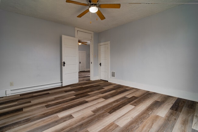 328 Clinton St in Findlay, OH - Building Photo - Building Photo