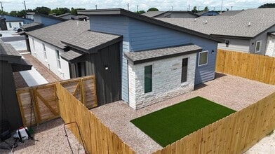 30 Jenna Ln in Weslaco, TX - Building Photo - Building Photo