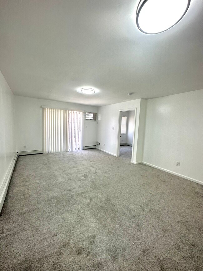 8492 127th St Apartments and Nearby Kew Gardens Apartments For Rent Kew Gardens, NY