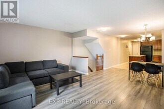 163 Keltie Private in Ottawa, ON - Building Photo - Building Photo