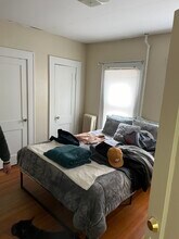 33 Coit St, Unit Amazing 1st Floor Unit in Holyoke, MA - Building Photo - Building Photo
