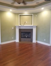 201 Deanna Green Ln in Midway, FL - Foto de edificio - Building Photo