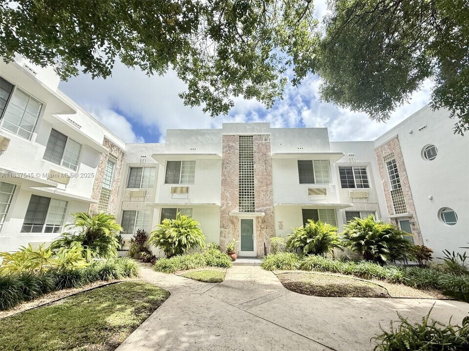 1615 Jefferson Ave in Miami Beach, FL - Building Photo