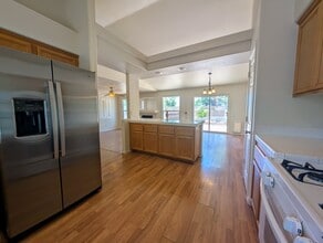 7640 Natures Song St in Las Vegas, NV - Building Photo - Building Photo