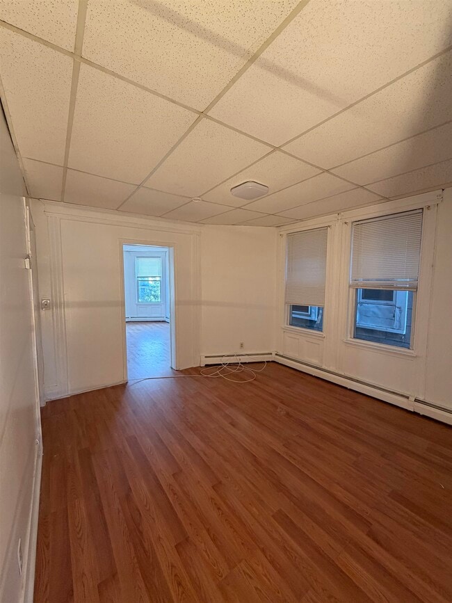 520 N 3rd St in East Newark, NJ - Building Photo - Building Photo