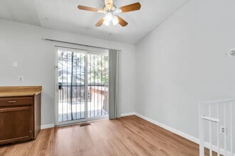4803 Dearborn St in Denver, CO - Building Photo - Building Photo