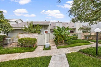 7092 Greenway Chase St in Houston, TX - Building Photo - Building Photo