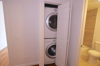 195 Webster Ave in Jersey City, NJ - Building Photo - Building Photo