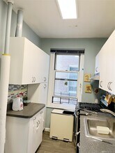 75-40 Austin St in Queens, NY - Building Photo - Building Photo