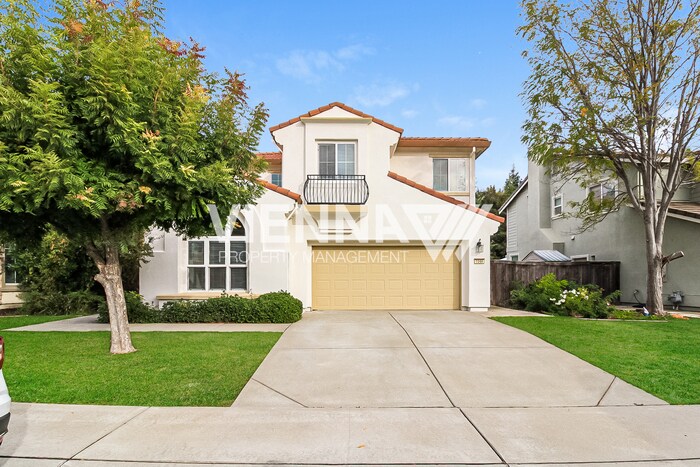 1944 Letterkenny Dr in Lincoln, CA - Building Photo