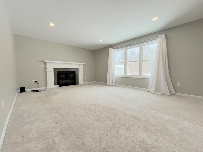 140 Cherry Laurel Ln in Buffalo, NY - Building Photo - Building Photo