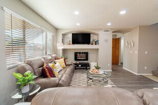 1387 E 10th Pl in Casa Grande, AZ - Building Photo