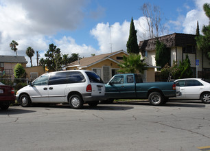 3828-3832 Marlborough Ave in San Diego, CA - Building Photo - Building Photo