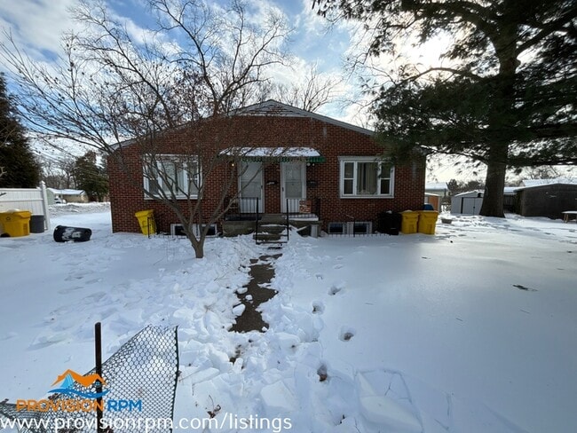 property at 1000 Linda Lee Dr