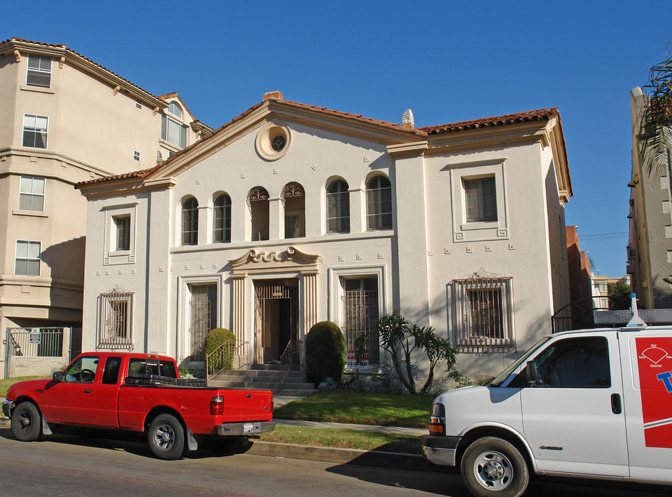 408 S Cochran Ave in Los Angeles, CA - Building Photo