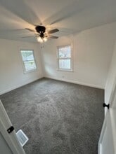 706 Outer Park Dr in Springfield, IL - Building Photo - Building Photo