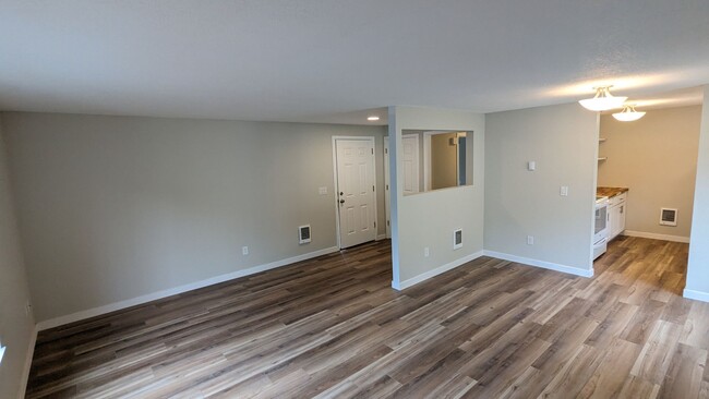 613 NW 9th Ave in Camas, WA - Building Photo - Building Photo