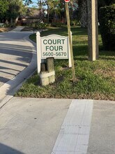 5602 SE Windsong Ln in Stuart, FL - Building Photo - Building Photo