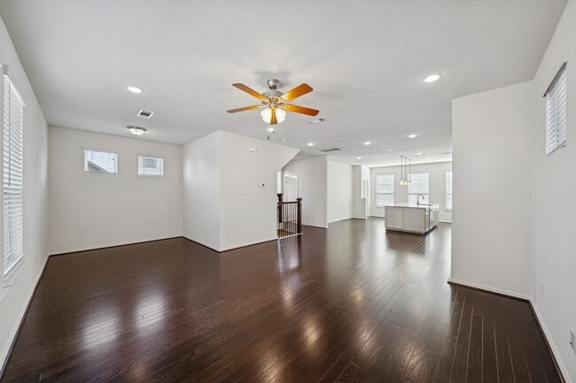 8604 Hollyoaks Creek Ln