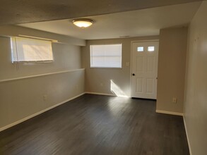 2204 6th Ave-Unit -Apt A in Parkersburg, WV - Building Photo - Building Photo