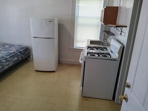 Vine Street Apartments in Bridgeport, CT - Building Photo - Building Photo