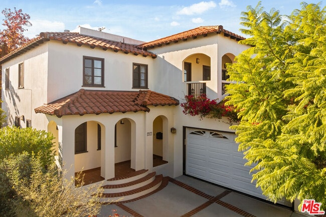 7917 Westlawn Ave in Los Angeles, CA - Building Photo - Building Photo