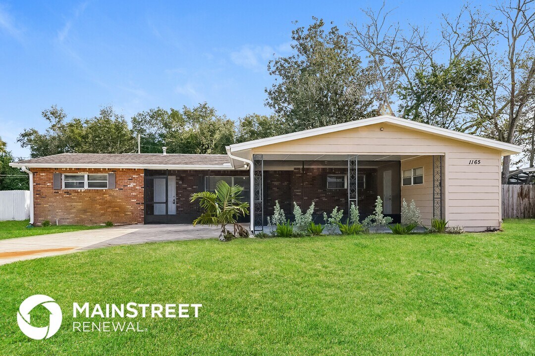 1165 Sharon Dr in Titusville, FL - Building Photo