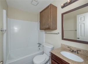 2914 Prairie Flower Cir-Unit -D in Bryan, TX - Building Photo - Building Photo