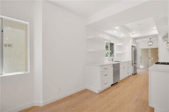 1871 Greenfield Ave in Los Angeles, CA - Building Photo - Building Photo